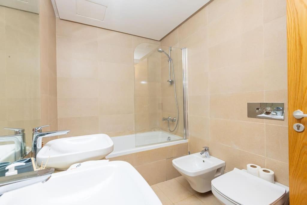 Apartament Modern 2Br Retreat In Marina Sale Luxury Living Hajja Zewnętrze zdjęcie