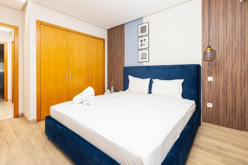 Apartament Modern 2Br Retreat In Marina Sale Luxury Living Hajja Zewnętrze zdjęcie